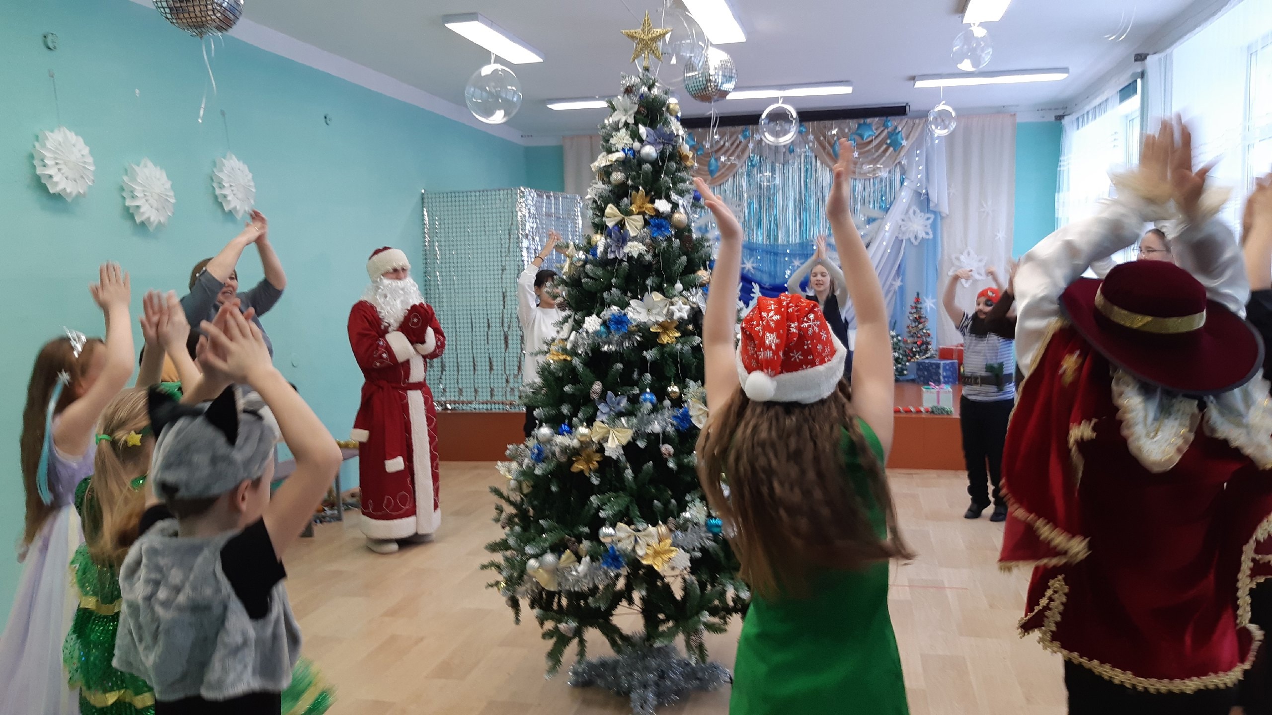 Волшебное путешествие в страну Нового года.